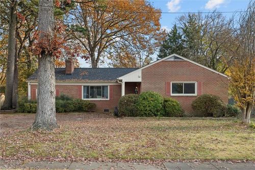 4705 Hazelwood Rd, Hampton, VA, 23666-3627 | Card Image