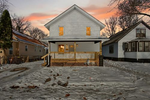 1111 Loomis St, Rockford, IL, 61102-2754 | Card Image