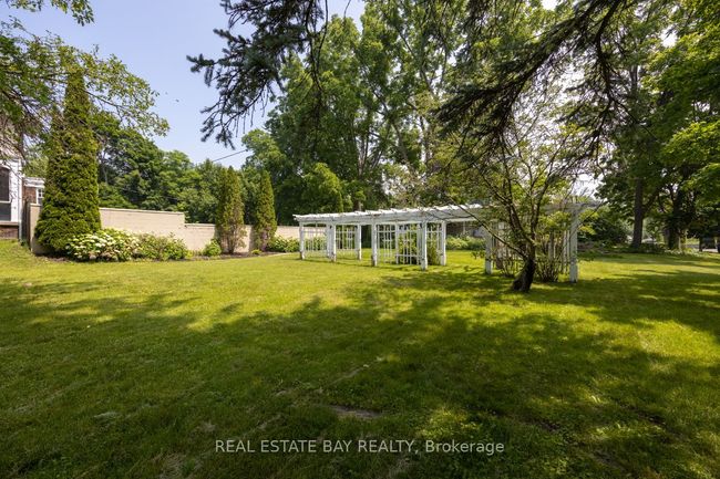 1400 Monaghan Rd, House other with 6 bedrooms, 5 bathrooms and 8 parking in Peterborough ON | Image 37