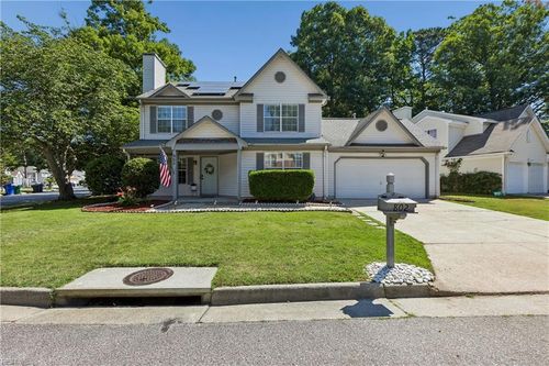 802 Bacon Ct, Newport News, VA, 23602-9692 | Card Image