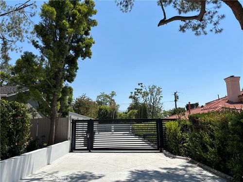 4832 La Canada Blvd, La Canada Flintridge, CA, 91011 | Card Image