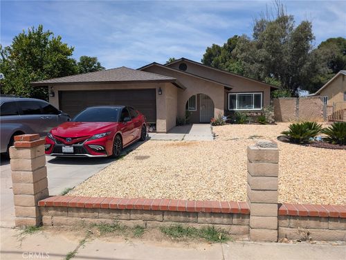 925 S San Jacinto, Hemet, CA, 92543 | Card Image