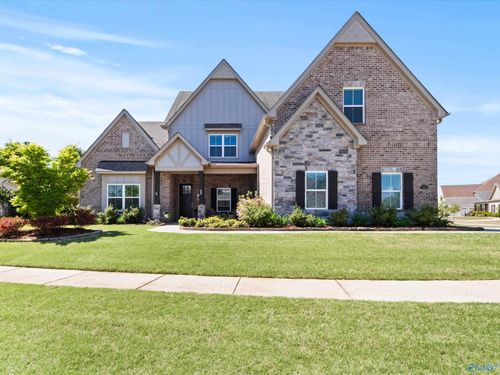 105 Willow Lake Circle Sw, Huntsville, AL, 35824 | Card Image