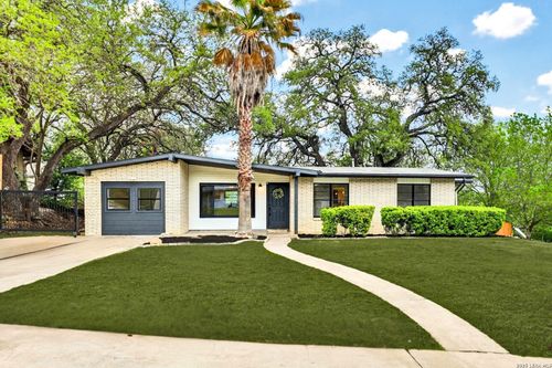 227 W Glenview Dr, San Antonio, TX, 78228-1515 | Card Image