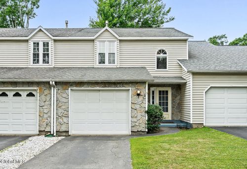 5 Woodside Dr, Albany, NY, 12208-1150 | Card Image