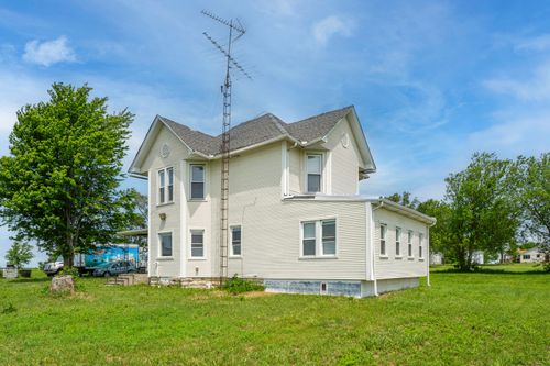 24501 N 1300 East Rd, Cornell, IL, 61319-9466 | Card Image