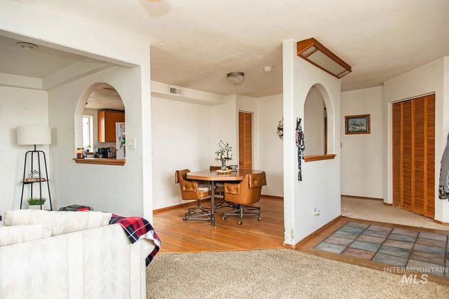 134 Maple Ave, Home with 2 bedrooms, 1 bathrooms and 2 parking in Hansen ID | Image 21