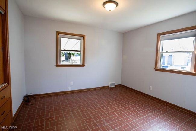 110 Grimm Heights Ave, House other with 4 bedrooms, 2 bathrooms and null parking in Struthers OH | Image 14