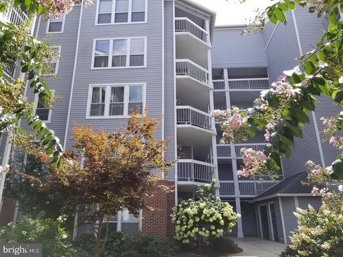 3-b12-3178 Summit Square Dr, OAKTON, VA, 22124-2879 | Card Image