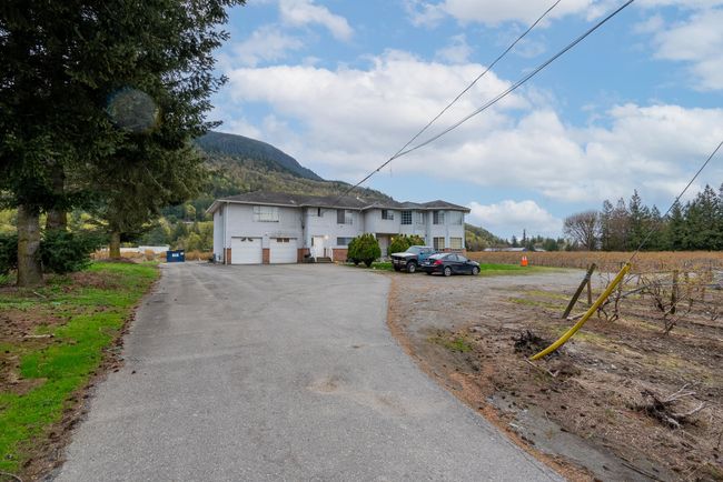 43830 Duncan Road, House other with 8 bedrooms, 5 bathrooms and null parking in Yarrow BC | Image 16