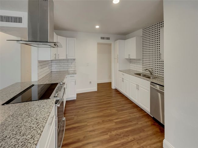 1208 Steinburg Ln, House other with 3 bedrooms, 2 bathrooms and null parking in Fort Worth TX | Image 6