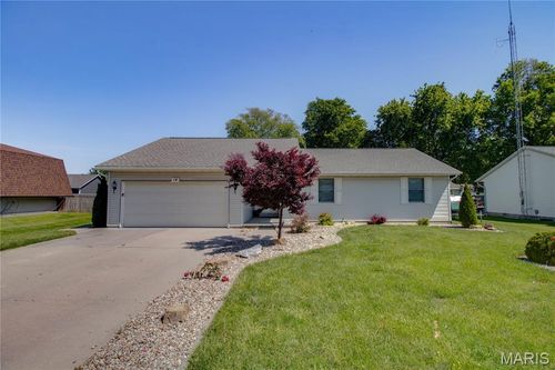 14 Conestoga Dr, Auburn, IL, 62615-9771 | Card Image