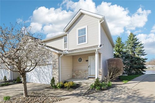 76 Grand Key Dr, Grand River, OH, 44045-8206 | Card Image