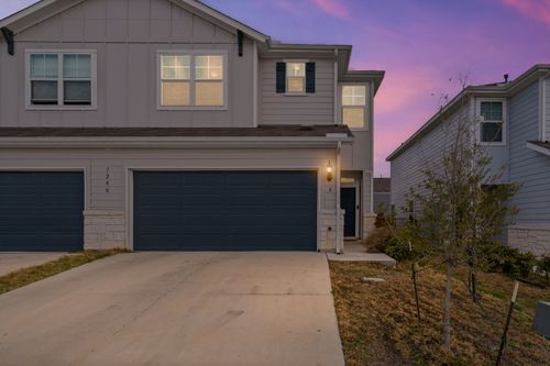 b-7200 Grenadine Bloom Bend, Del Valle, TX, 78617 | Card Image