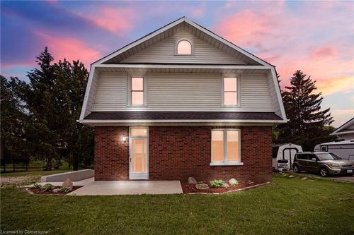 200 Elora St, Harriston, ON, N0G1Z0 | Card Image