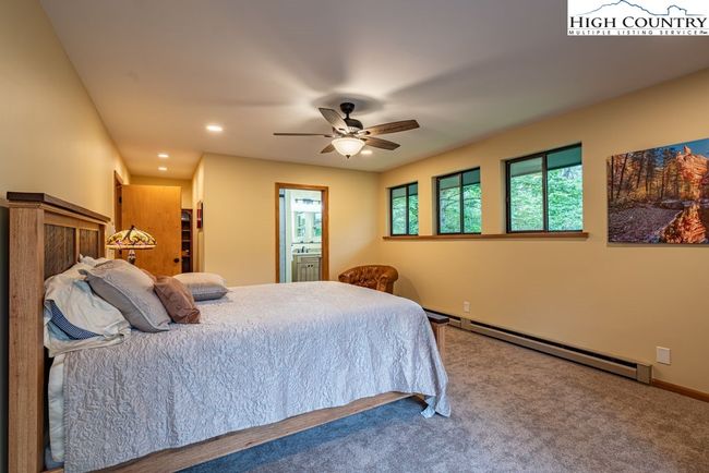 103 Raven Rd, House other with 3 bedrooms, 2 bathrooms and null parking in Beech Mountain NC | Image 24