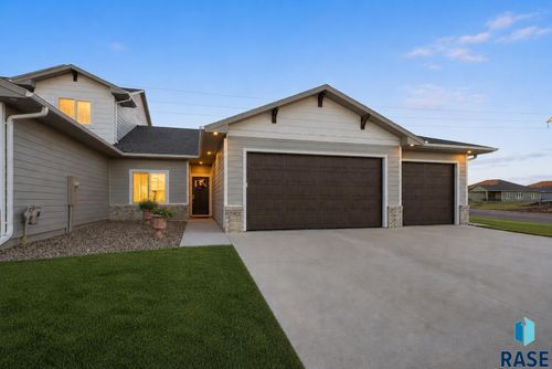 5901 S Spirea Ave Avenue, Sioux Falls, SD, 57108 | Card Image