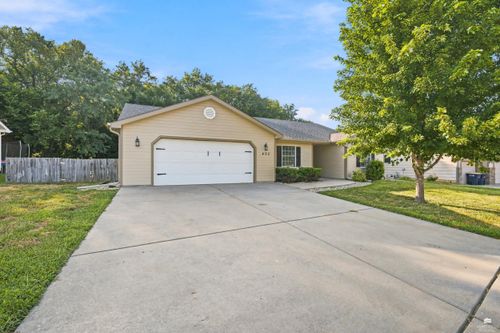 405 Stone Grove Drive, Manhattan, KS, 66503 | Card Image