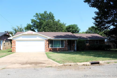 1512 N 10th Ave, Durant, OK, 74701-2614 | Card Image