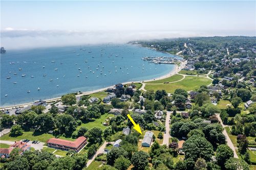 16 Pennsylvania Ave, Jamestown, RI, 02835-1536 | Card Image