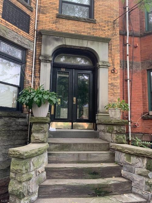 1-60 James St, Newark, NJ, 07102-2005 | Card Image