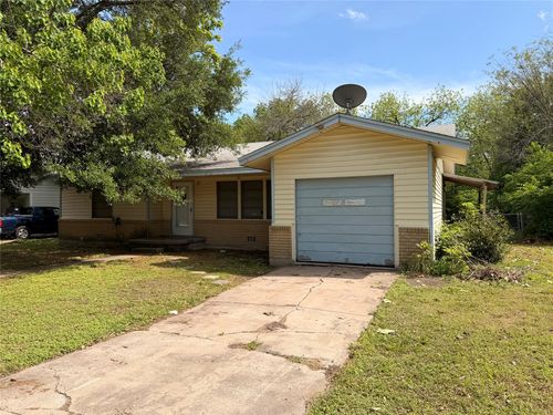 132 Meadowbrook St, Robinson, TX, 76706-4606 | Card Image