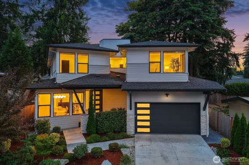 2009 166th Pl Ne, Bellevue, WA, 98008-2621 | Card Image