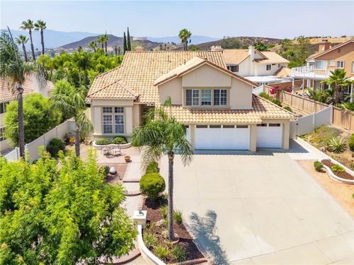1010 Chantel Dr, Corona, CA, 92879-7886 | Card Image
