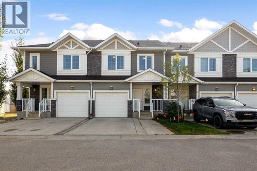 61-284 Shalestone Way, Fort Mcmurray, AB, T9K0V2 | Card Image