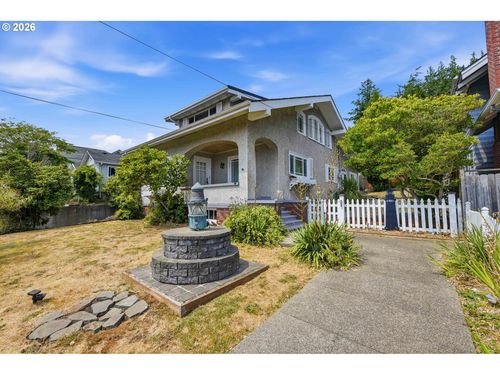 842 Oregon Ave, North Bend, OR, 97459-3242 | Card Image