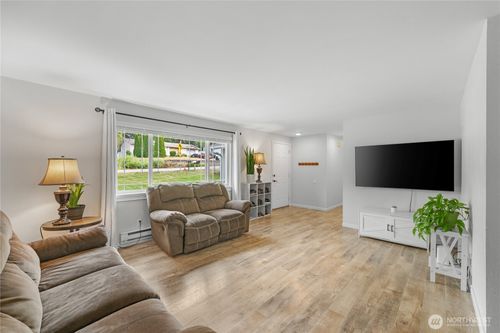 4325 Northgate Drive, Oak Harbor, WA, 98277 | Card Image