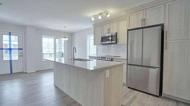 43 Carringwood Manor Nw, Home with 3 bedrooms, 2 bathrooms and 2 parking in Calgary AB | Image 12