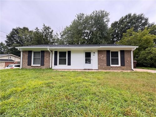 806 Ernest Ct, High Point, NC, 27263-2219 | Card Image