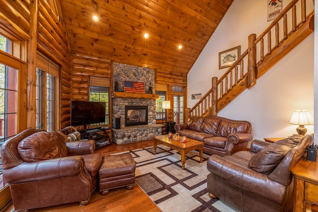 Residential in Slatyfork 5