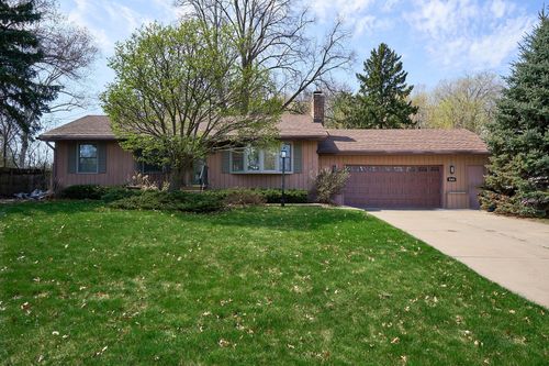 5505 Cottage Ave, White Bear Tp, MN, 55110-6406 | Card Image