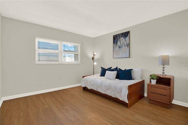 Laundry is located on the 2nd floor | Image 37