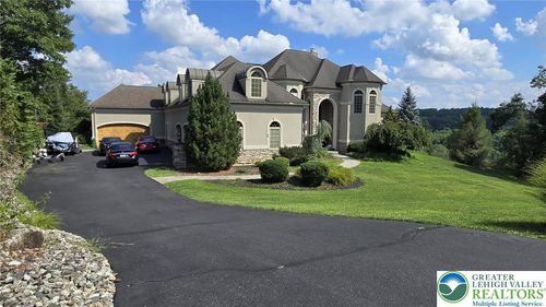 2707 Apple Valley Cir, Orefield, PA, 18069-2259 | Card Image