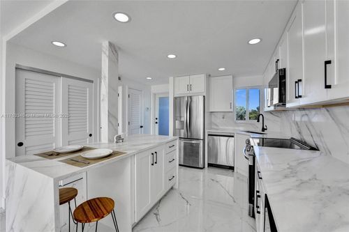 apt-506a-8900 Washington Blvd, Pembroke Pines, FL, 33025-1561 | Card Image