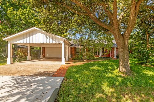 8902 Theysen Dr, Houston, TX, 77080-3023 | Card Image