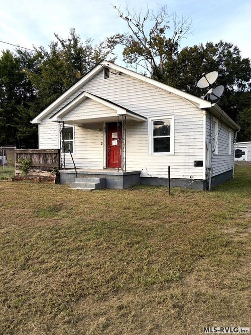 407 Cleveland Avenue, Emporia, VA, 23847 | Card Image