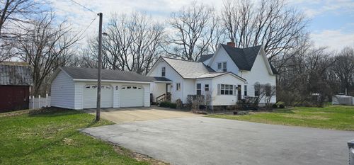 56973 E Arlington Rd, Bangor, MI, 49013-9520 | Card Image