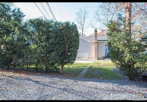16 Wildwood St, Brookhaven, NY, 11755 | Card Image