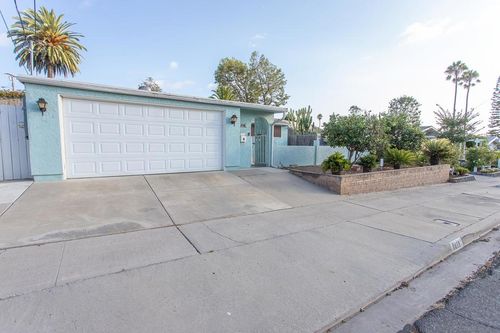 8419 Hudson Dr, San Diego, CA, 92119-1930 | Card Image