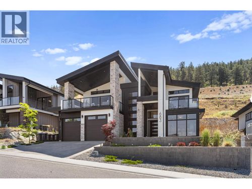 683 Deans Dr, Kelowna, BC, V1P1A1 | Card Image