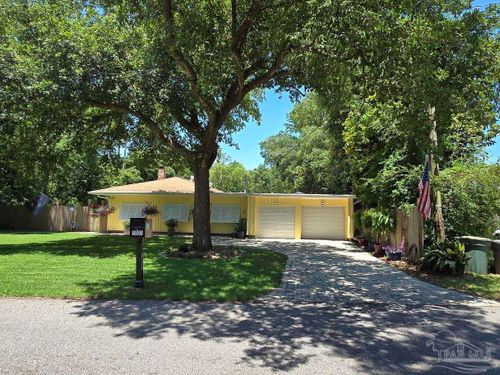1031 Perdido Manor Dr, Pensacola, FL, 32506-8439 | Card Image