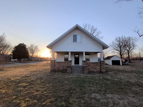 119 1st St, Goodman, MO, 64843-9354 | Card Image