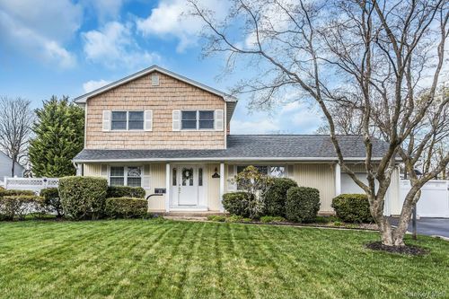 33 Primrose Ln, Kings Park, NY, 11754-3931 | Card Image
