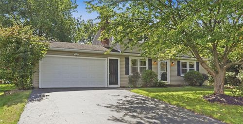 19 Wheatfield Cir, Fairport, NY, 14450-9320 | Card Image