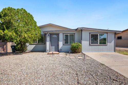 1025 E 32nd St, Tucson, AZ, 85713-3620 | Card Image