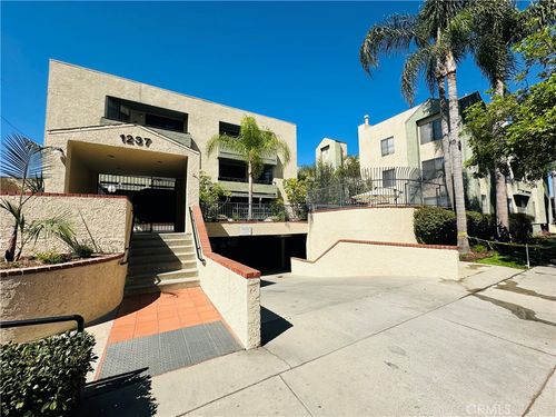 205-1237 E 6th, Long Beach, CA, 90802 | Card Image